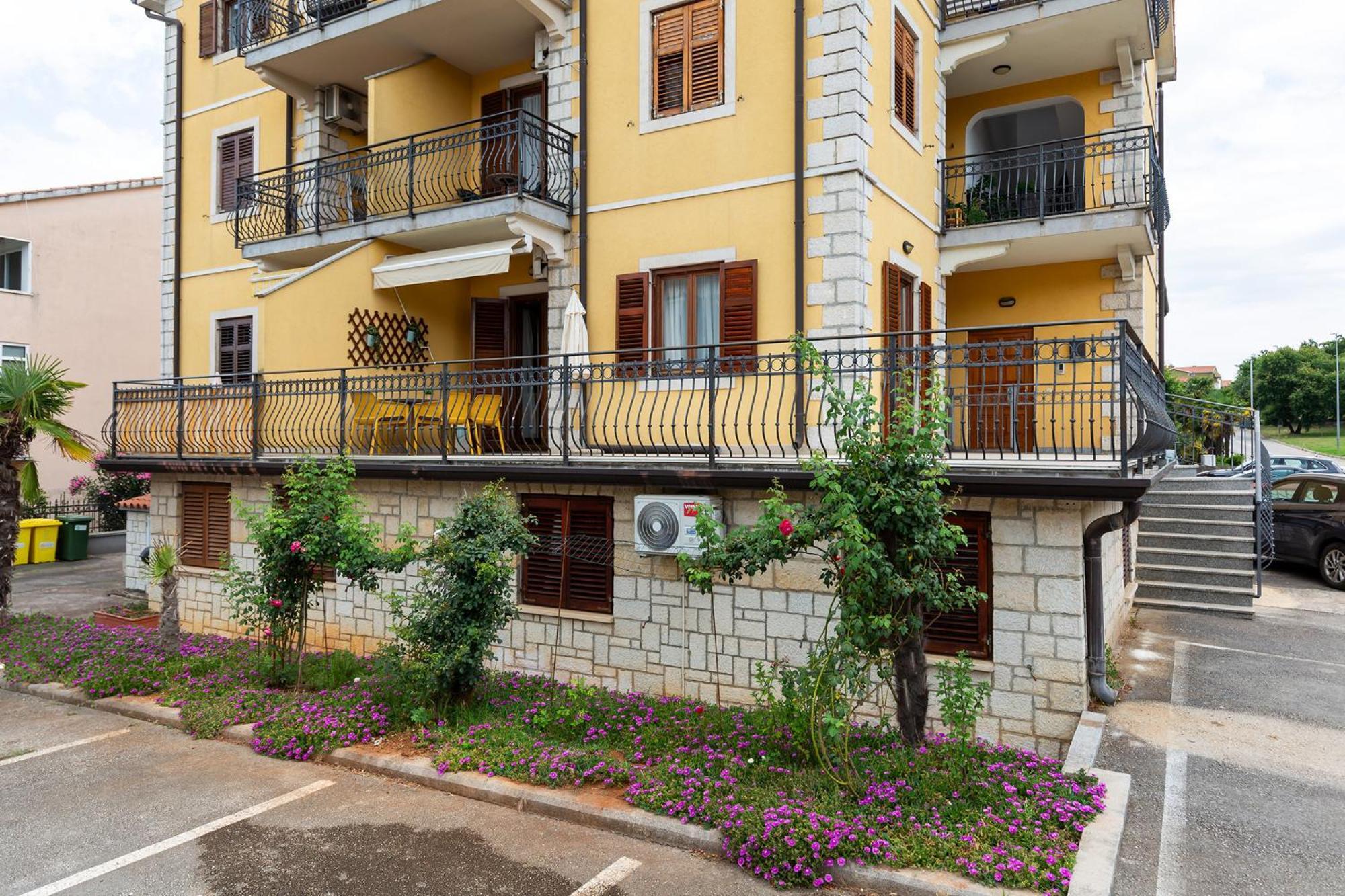 Apartment Mare Porec Exterior photo